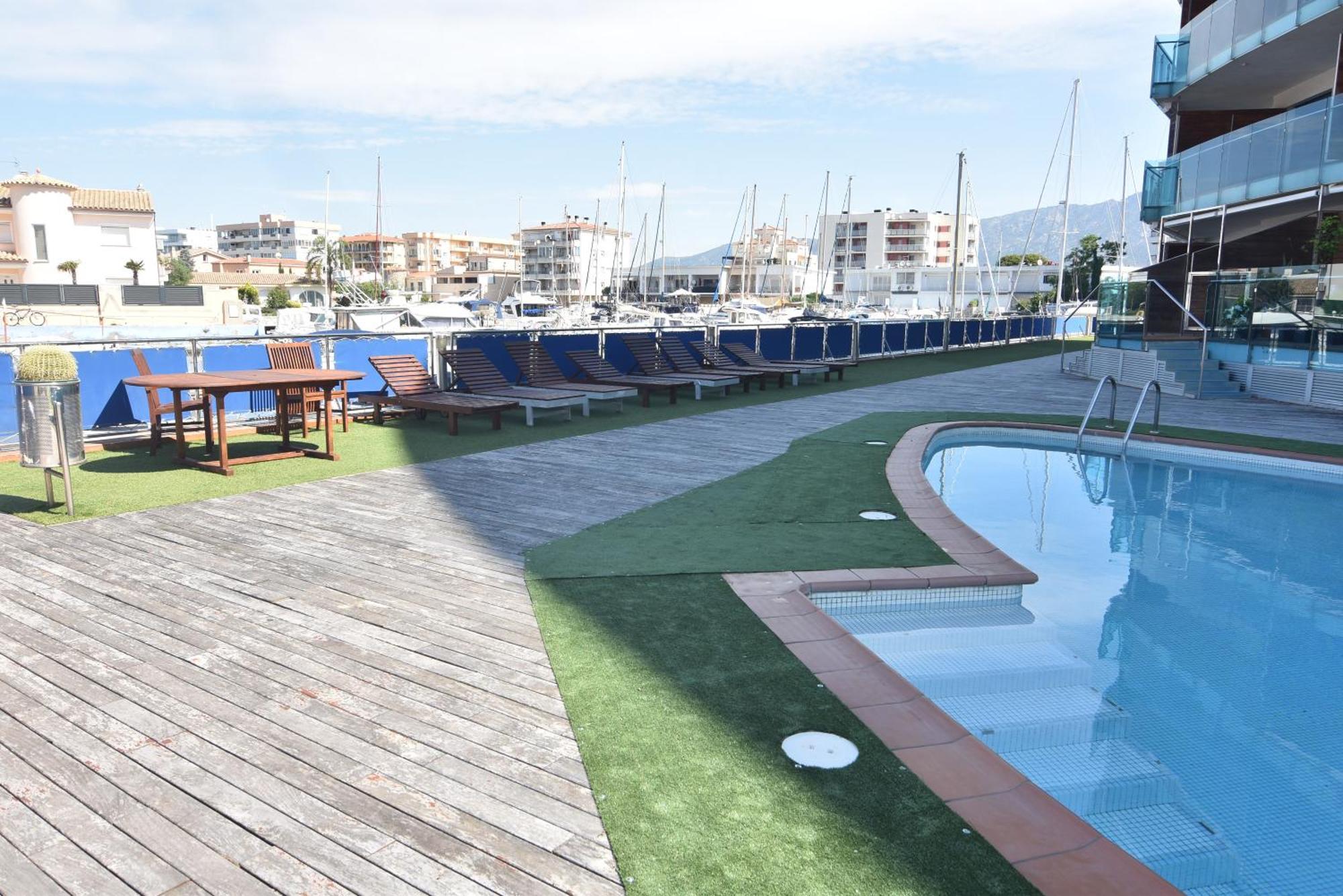 Rnet - Port Trebol Apartment Roses
